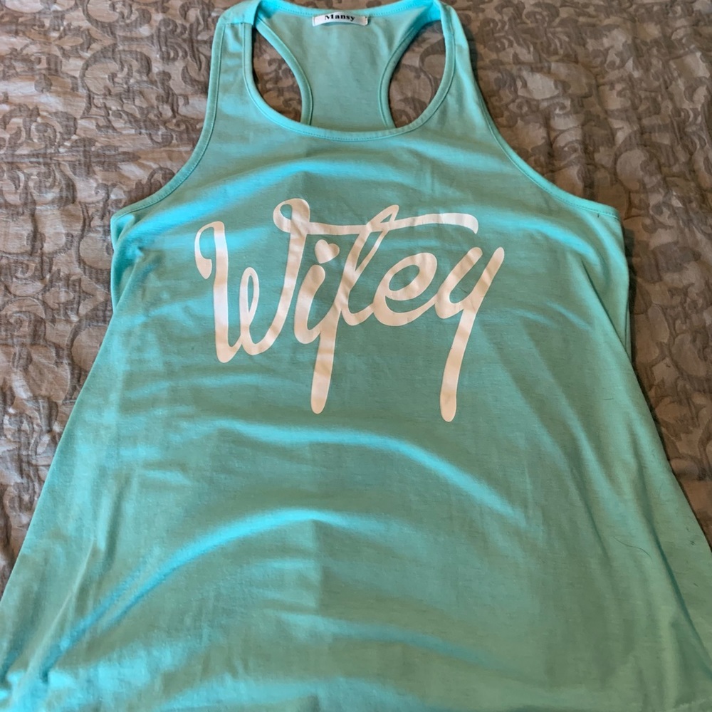 Mansy tee